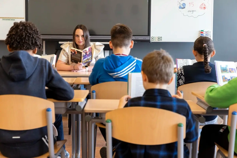 Lezen moet leuk zijn in de klas van Juf Melissa van der Meer. 