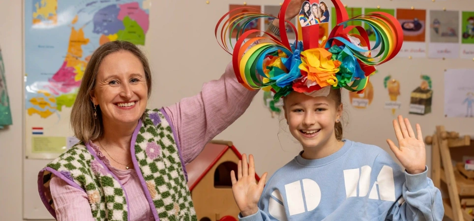 Linda Baan Rutjens en leerling Livia (foto Fred van Diem)