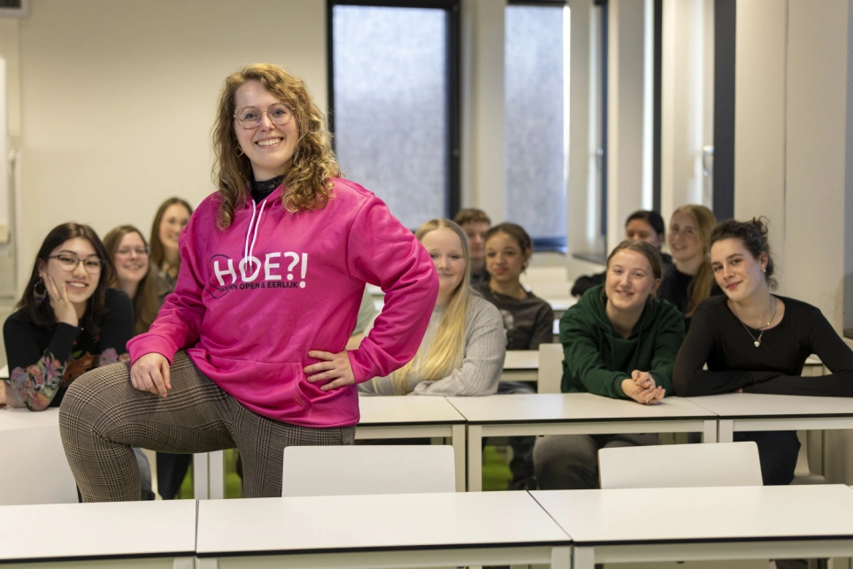 Docent-onderzoeker Lisa Klinkenberg, ze zit ook in de gemeenteraad van Hoorn