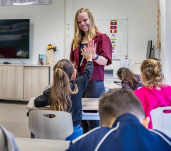 Leerkracht Judith Bosma in haar klas