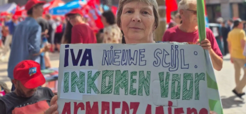 Martine de Ket actie sociale zekerheid 23 juni amsterdam