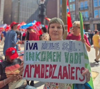 Martine de Ket actie sociale zekerheid 23 juni amsterdam v2