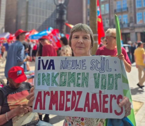 Martine de Ket actie sociale zekerheid 23 juni amsterdam v2