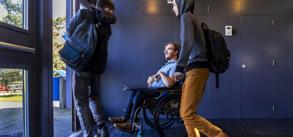 nijmegen-dominicus-college-havo-vwo-in-nijmegen-een-kleinschalige-school-met-een-speciale-afdeling-de-monnikskap-voor-leerlingen-met-een-beperking-door-ziekte-of-handicap