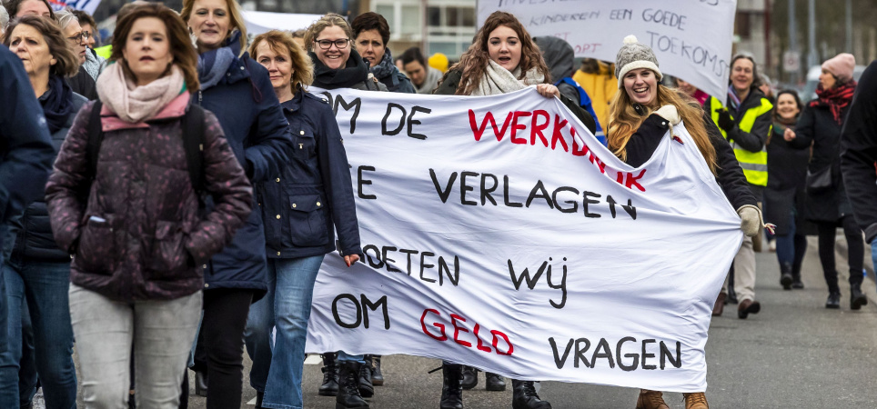 rotterdam-education-strike-mars-and-manifestation-in-rotterdam