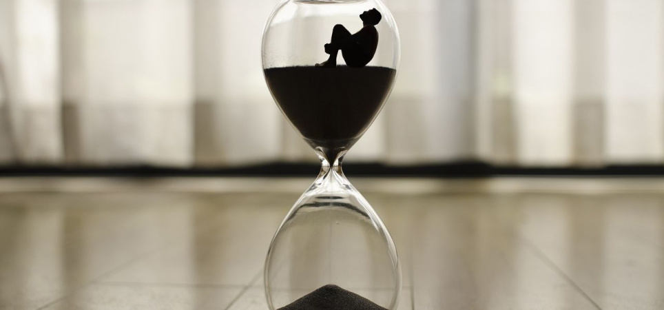 hourglass_header