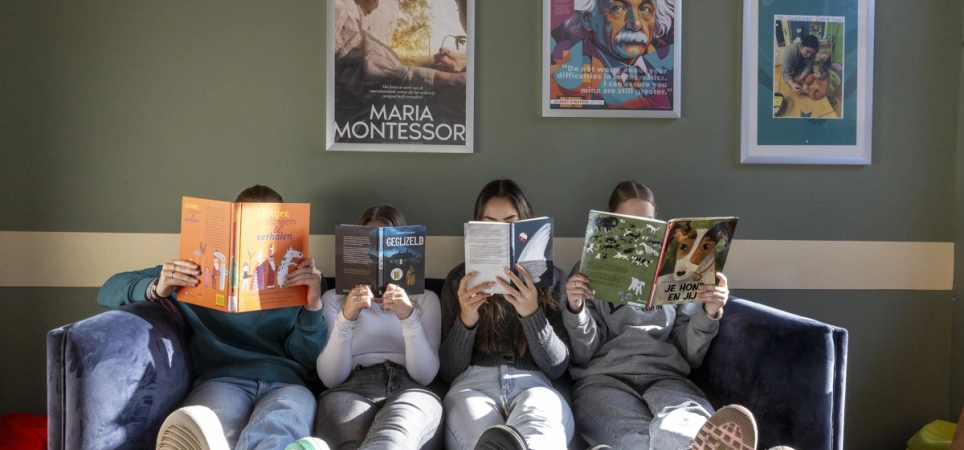 Lezende mbo studenten